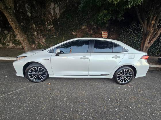 TOYOTA COROLLA 1.8 VVT-I HYBRID FLEX ALTIS PREMIUM CVT TOYOTA COROLLA 1.8 VVT-I HYBRID FLEX ALTIS PREMIUM CVT